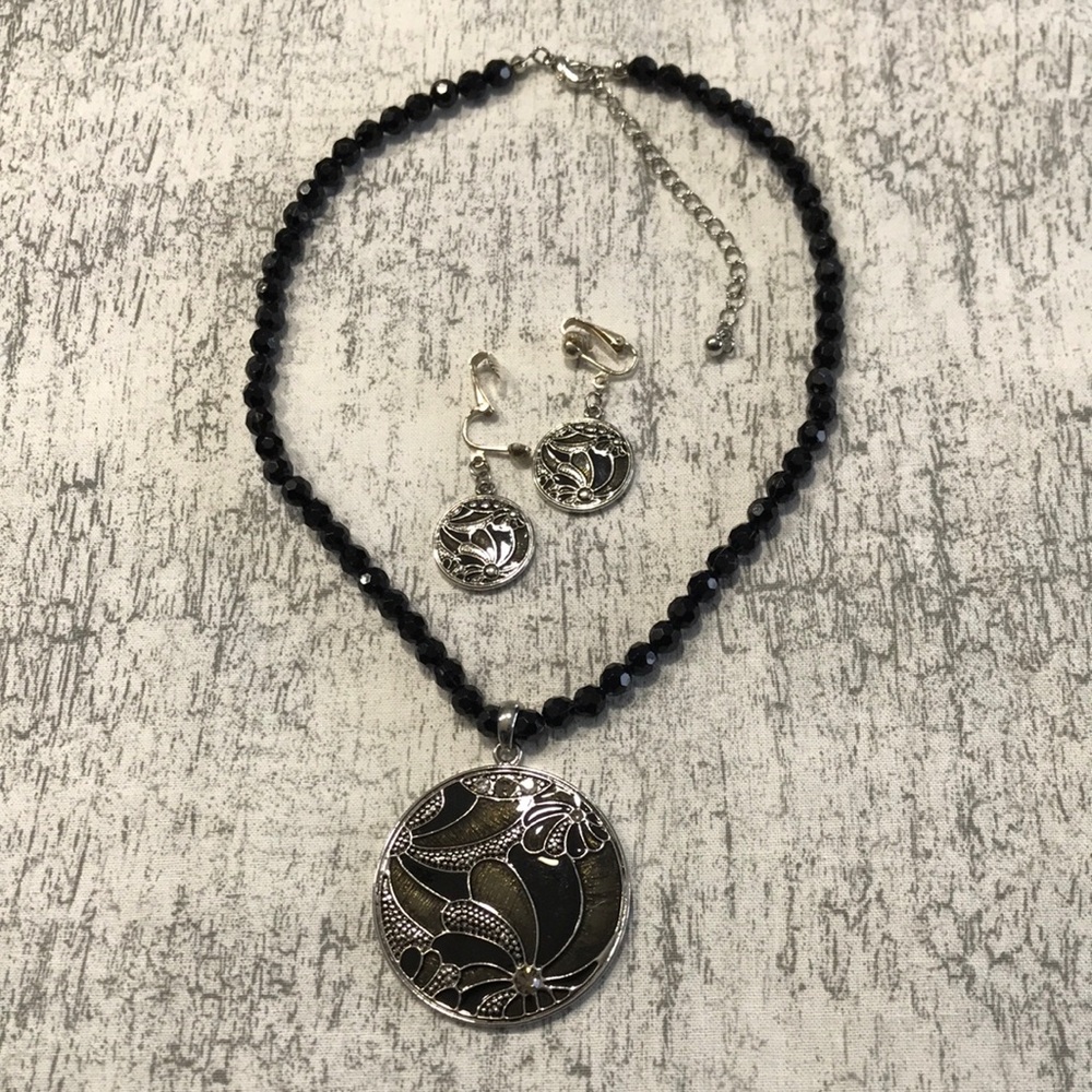 Beaded Choker Necklace & Earrings; Black with 5 Clear Rhinestones